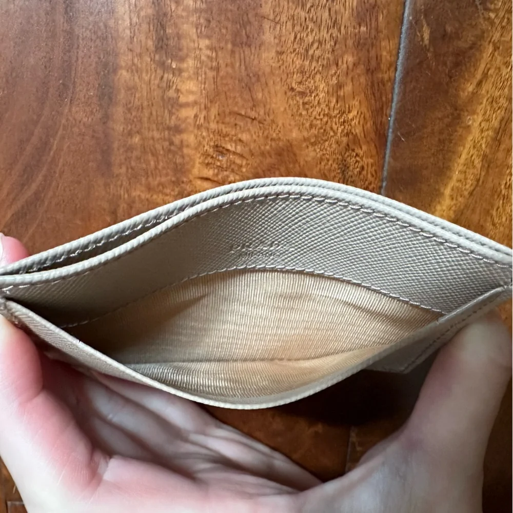 🆕 Authentic Rare Prada Saffiano Leather Nude Card Holder with Box